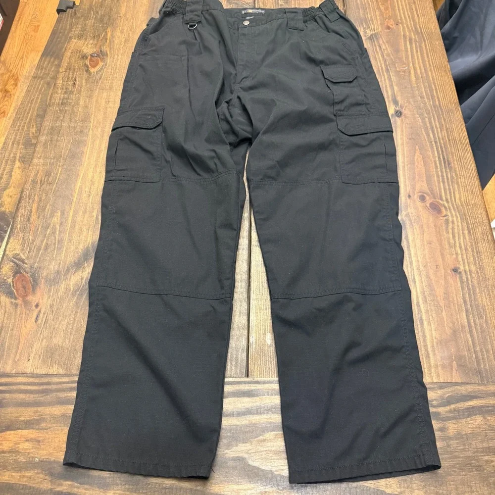 5.11 Tactical Men's Black double knee Cargo Pants Size 40x32 Workwear Outdoor